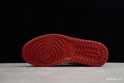 1 JORDAN “CHICAGO” MID AIR 0809